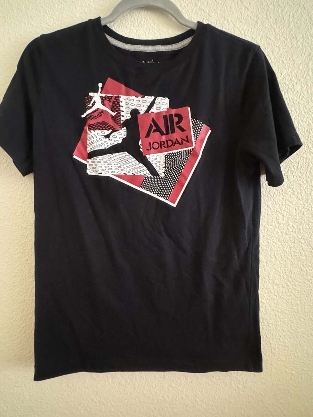 Jordan Boys Air Echo Graphic T-Shirt Black Size XL (13-15 Years)